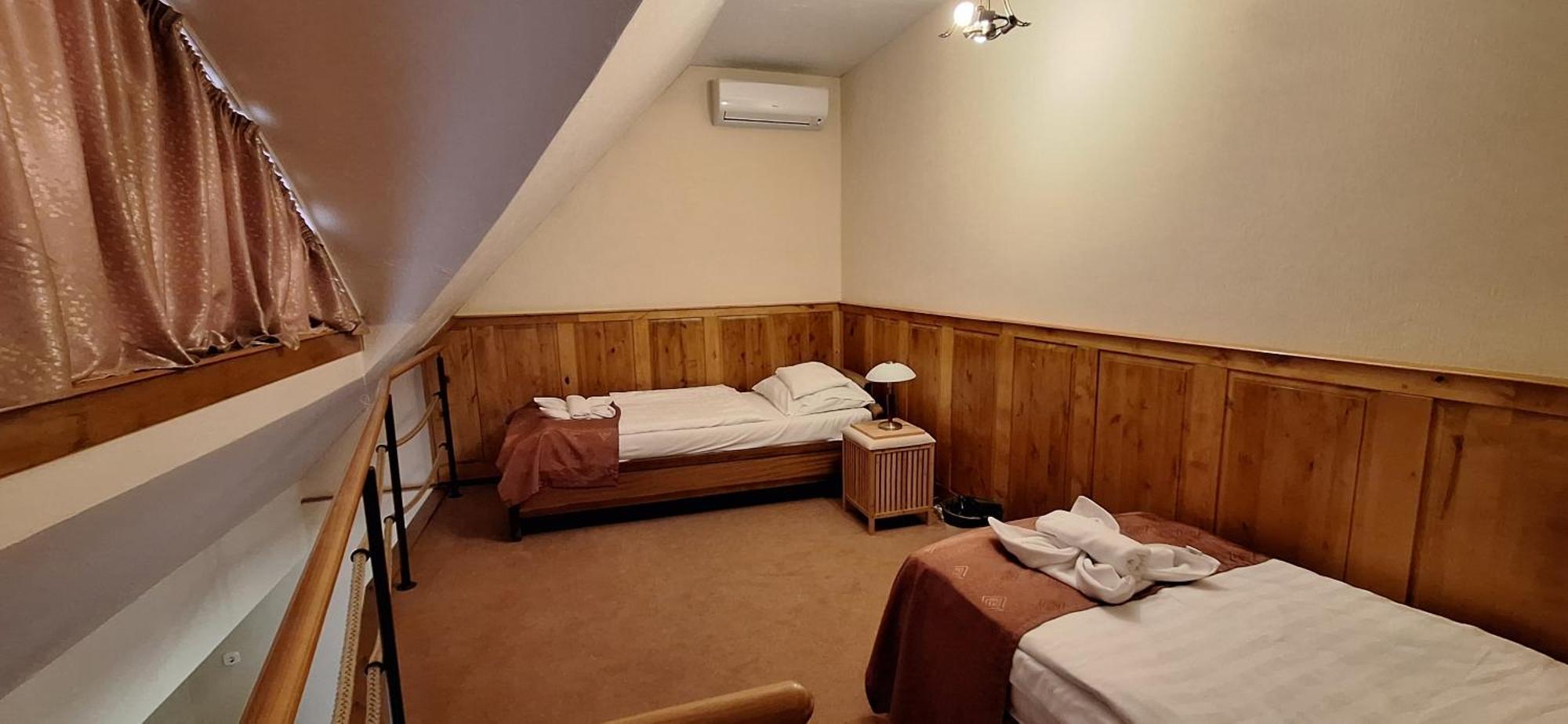 Atryum Hotel Ζολνοκ Εξωτερικό φωτογραφία