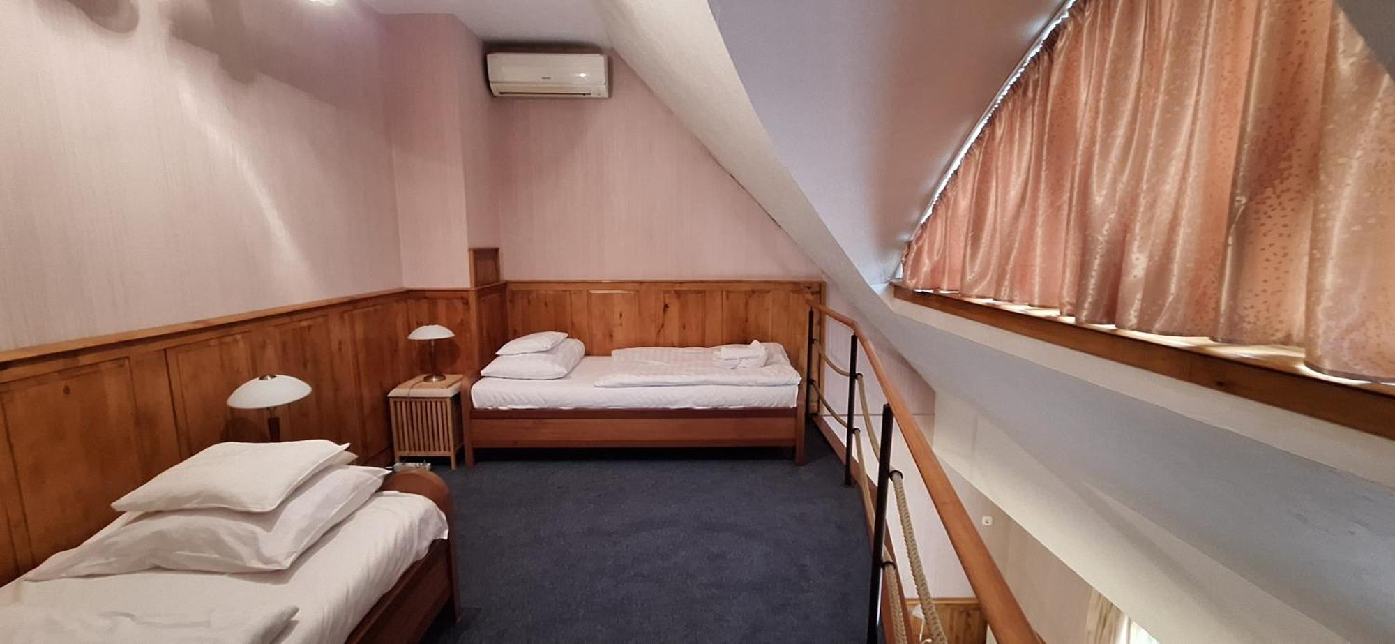 Atryum Hotel Ζολνοκ Εξωτερικό φωτογραφία