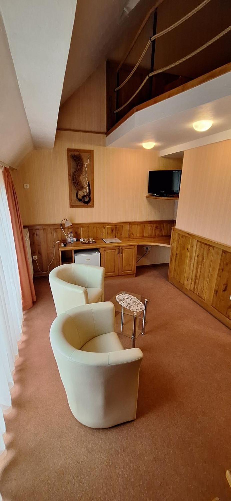 Atryum Hotel Ζολνοκ Εξωτερικό φωτογραφία