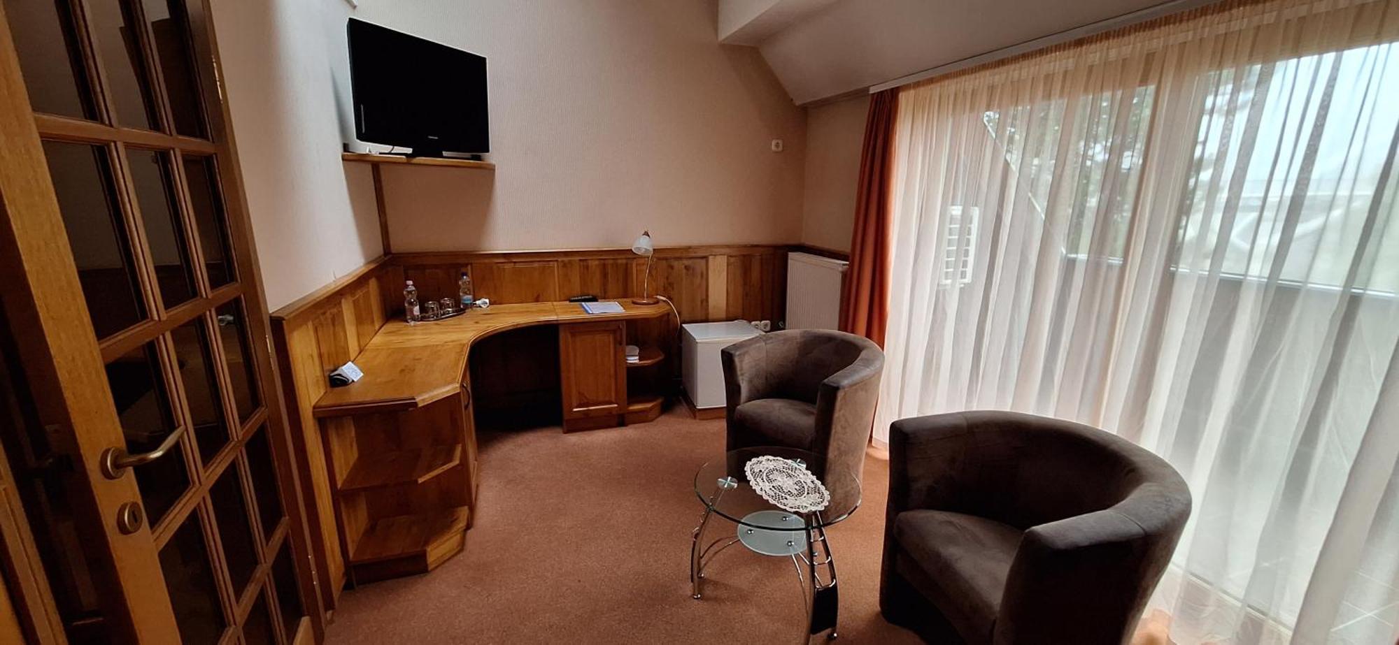 Atryum Hotel Ζολνοκ Εξωτερικό φωτογραφία
