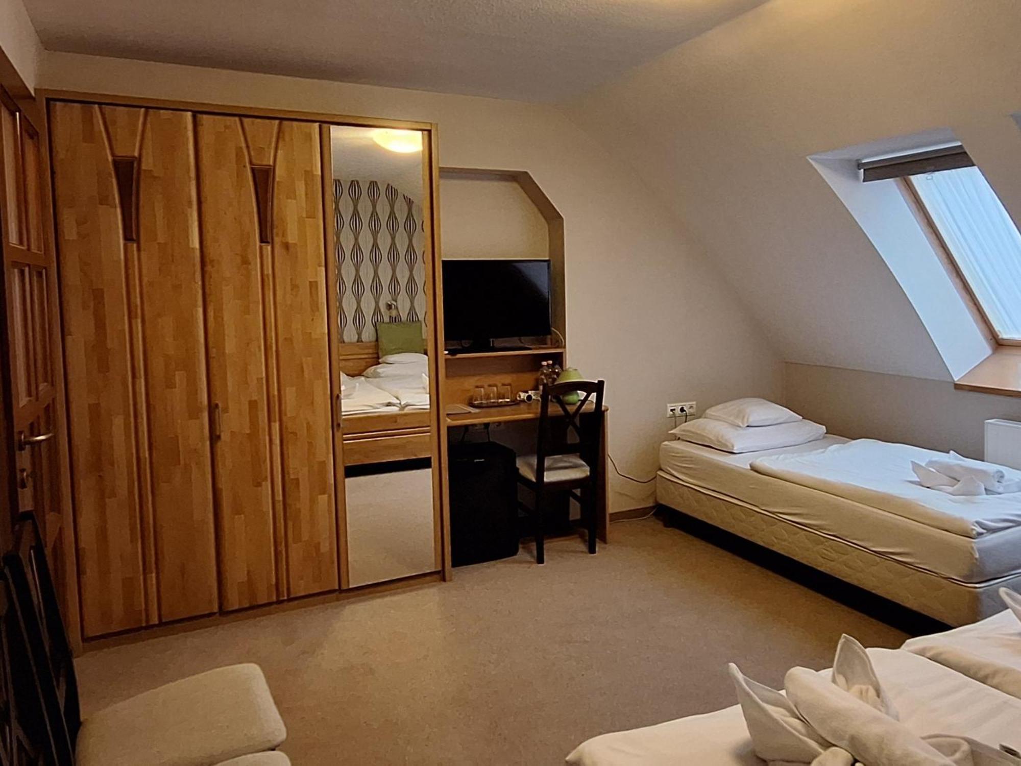 Atryum Hotel Ζολνοκ Εξωτερικό φωτογραφία