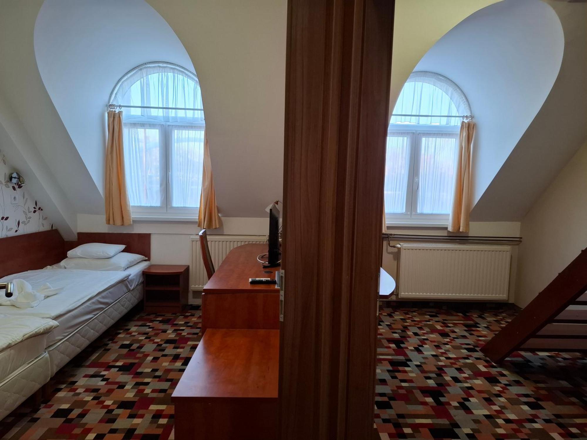 Atryum Hotel Ζολνοκ Εξωτερικό φωτογραφία